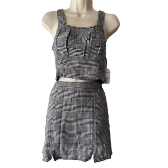 Japna Black White Gingham Two Piece Set Medium | Crop Top Mini Skirt NWT - Picture 3 of 16